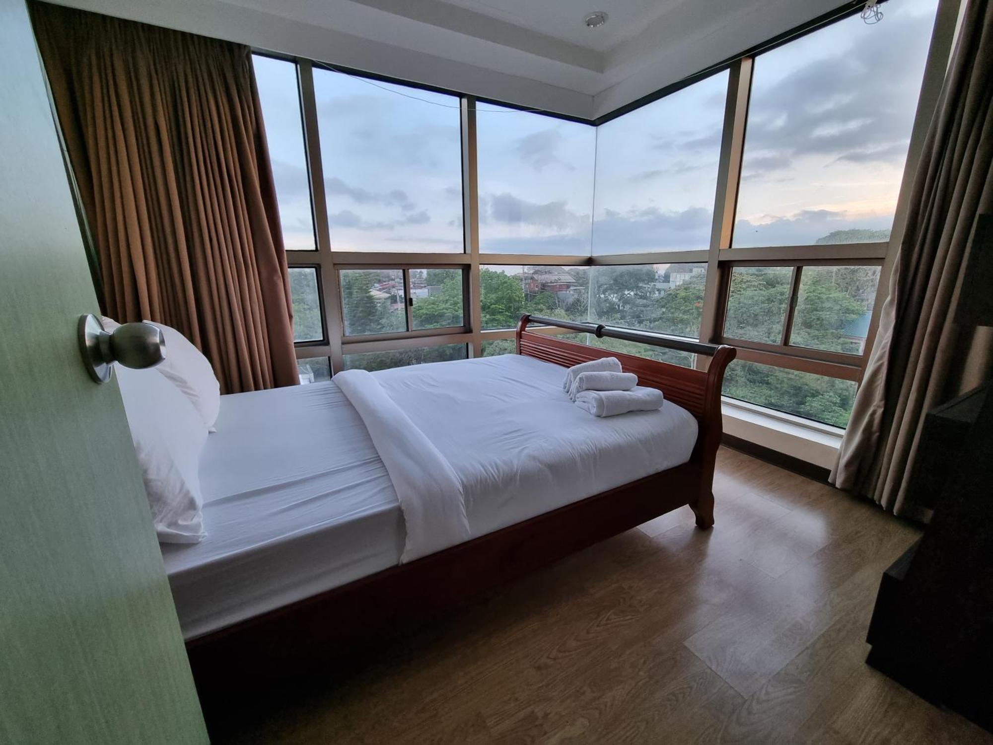 One Tagaytay Place Private Residences Tagaytay City Luaran gambar